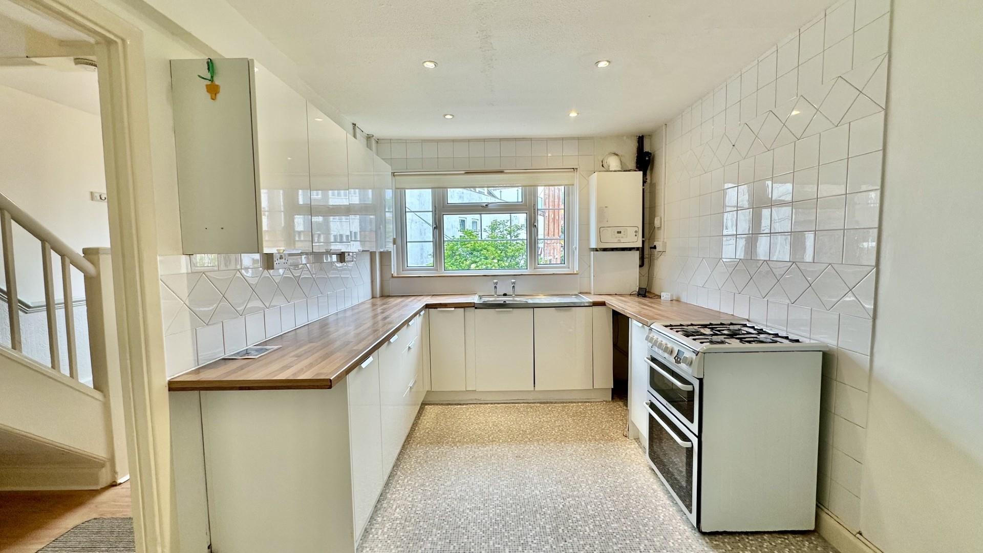 3 bed property in East Street, Old Town, Hastings